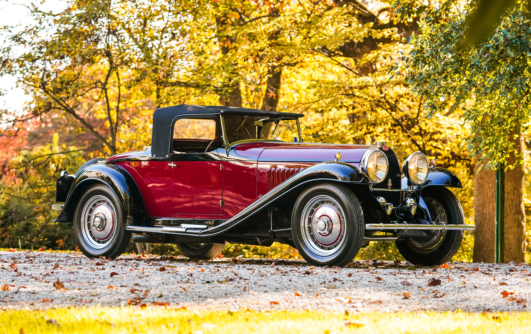 1932 Bugatti Type 50 Coupé Semi-Profilée
